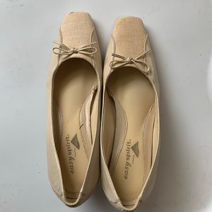 Cream Easy Spirit Short Heel